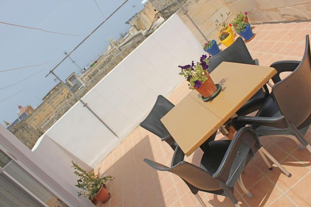 That Little Zurrieq Экстерьер фото